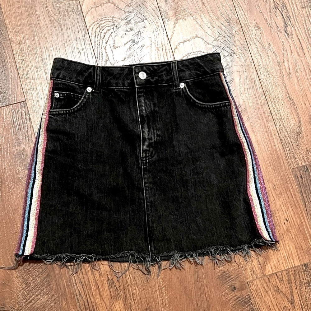 TOPSHOP MOTO black denim skirt with sparkly rainbow stripes. Size 8